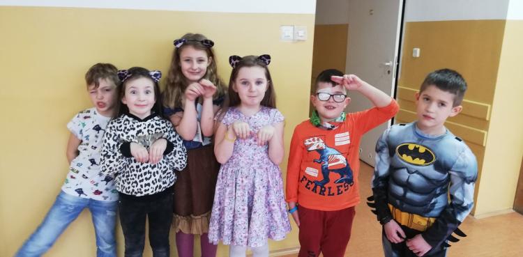 (szerokość: 750 / wysokość: 369)