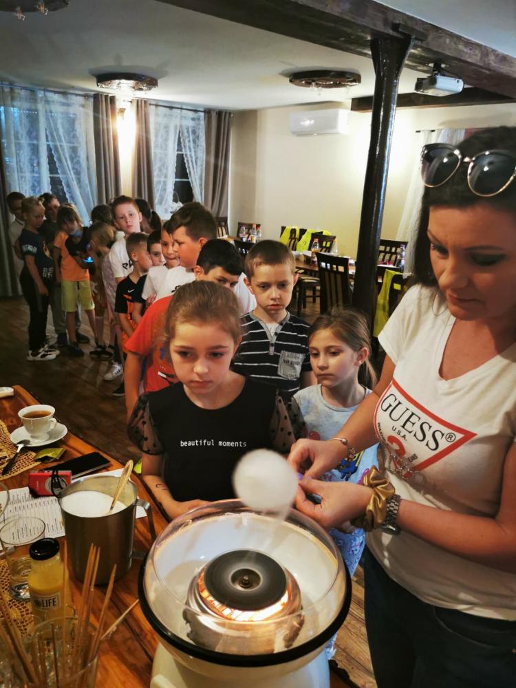 (szerokość: 750 / wysokość: 1000)