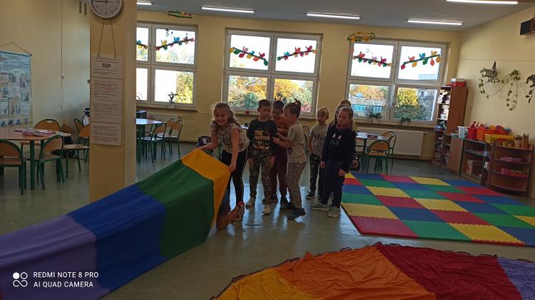 (szerokość: 750 / wysokość: 421)