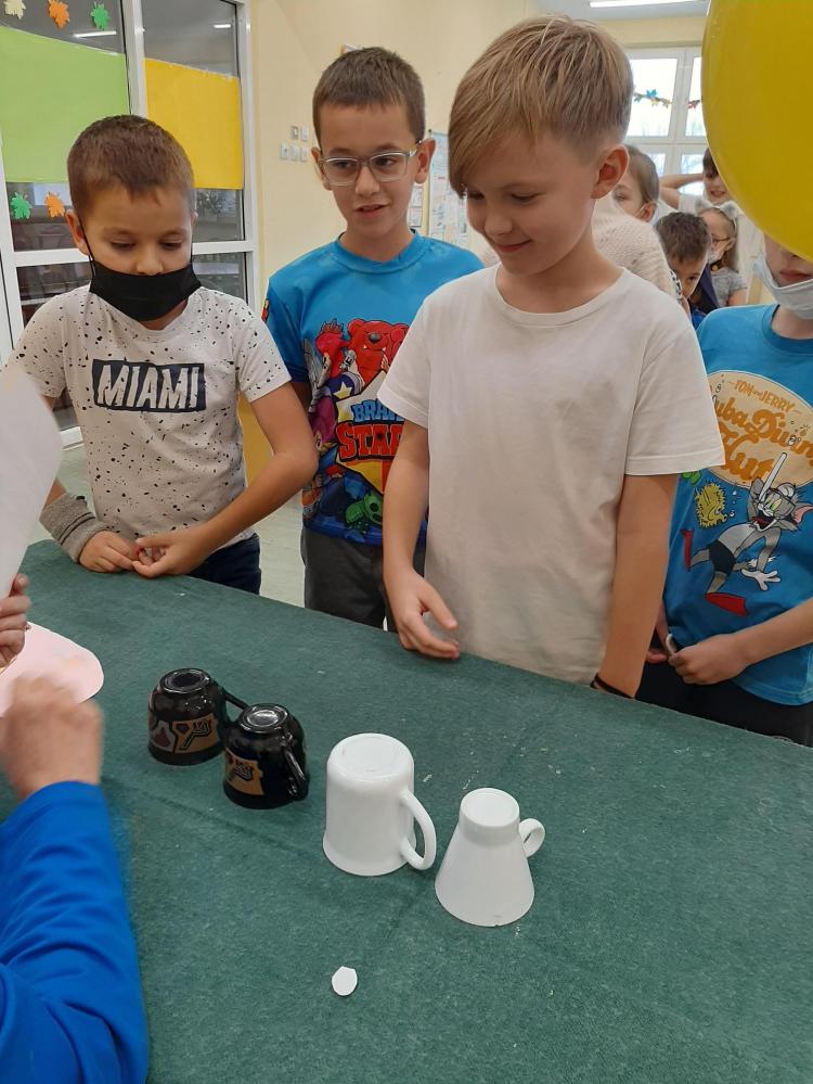 (szerokość: 750 / wysokość: 999)