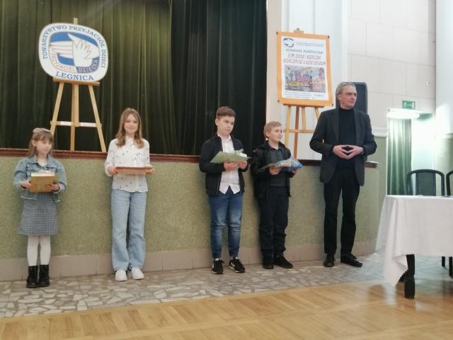 (szerokość: 640 / wysokość: 480)