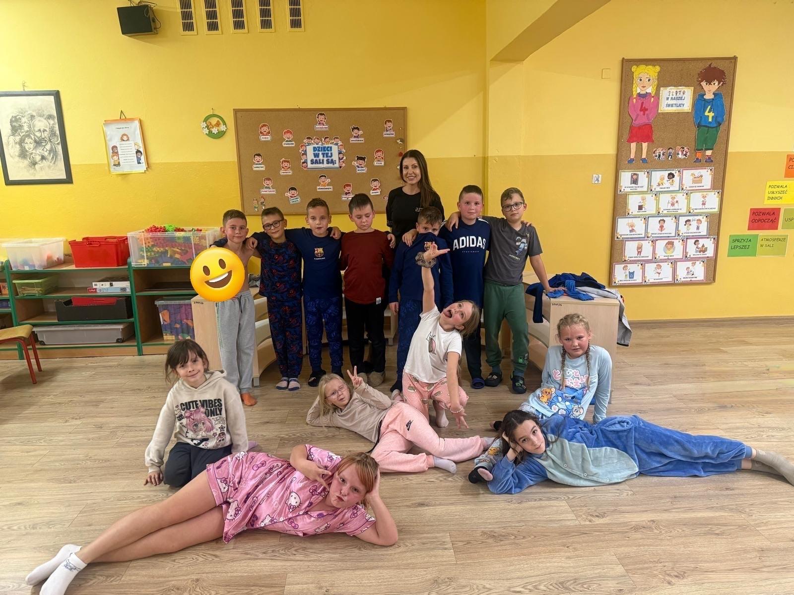 3A- nocowanie w szkole