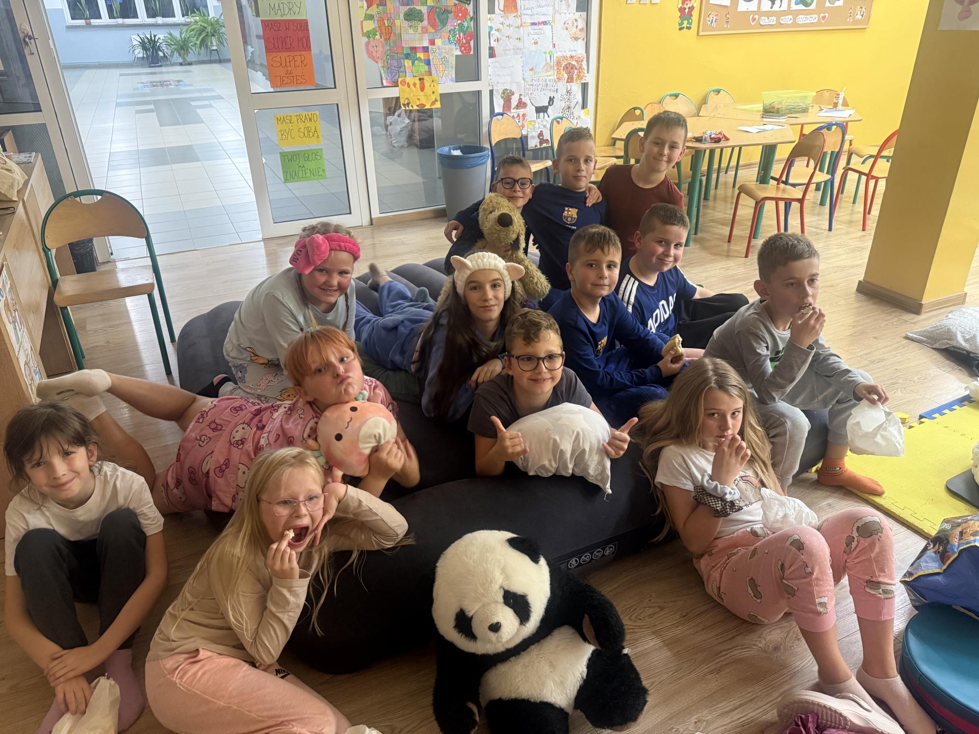 3A- nocowanie w szkole