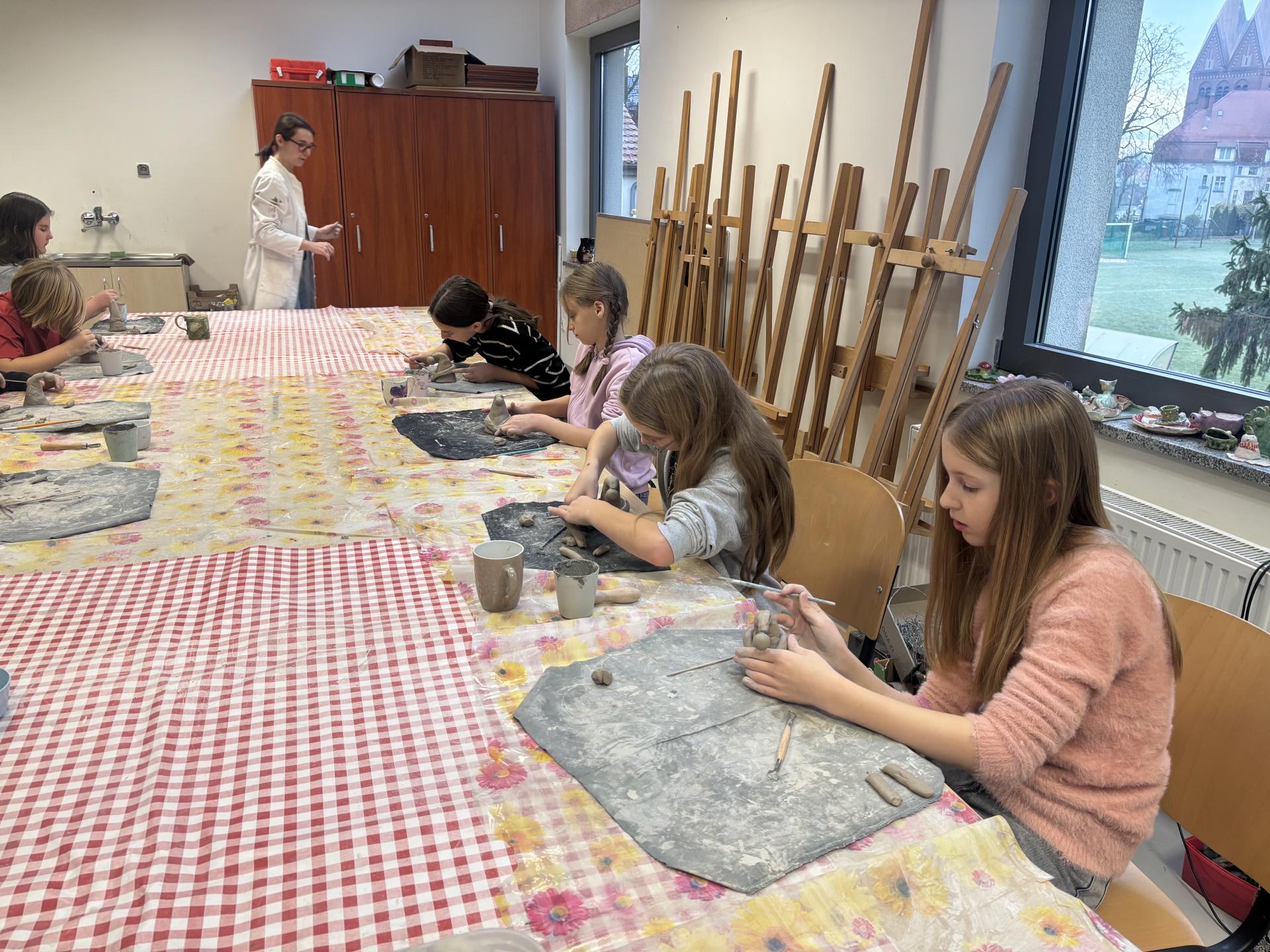 Warsztaty ceramiczne w ramach „Wyjścia z klasą”