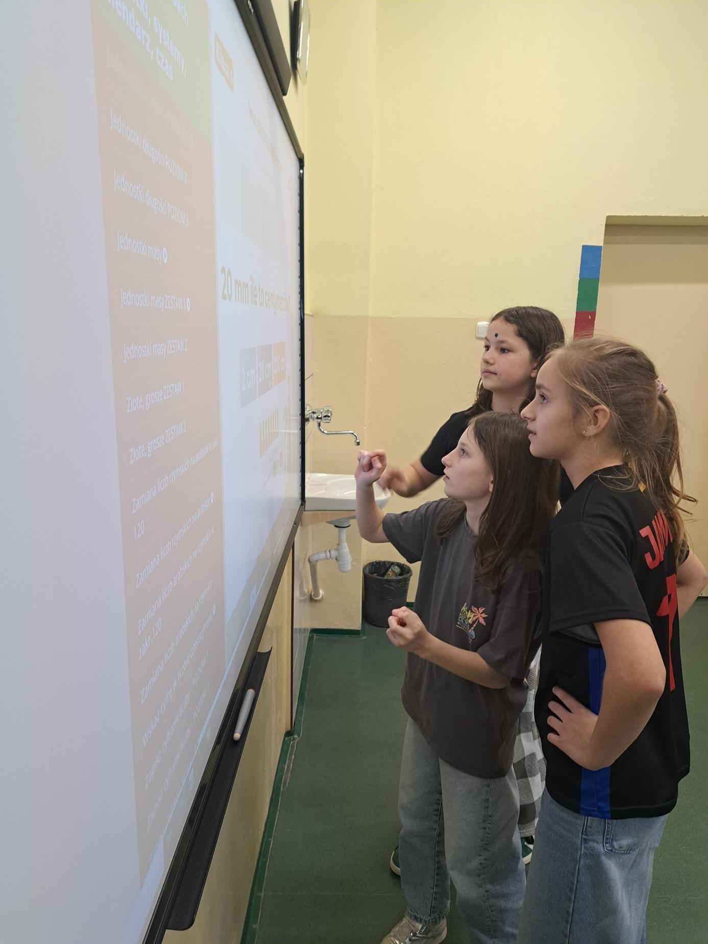 zadanie ze strony matzoo.pl