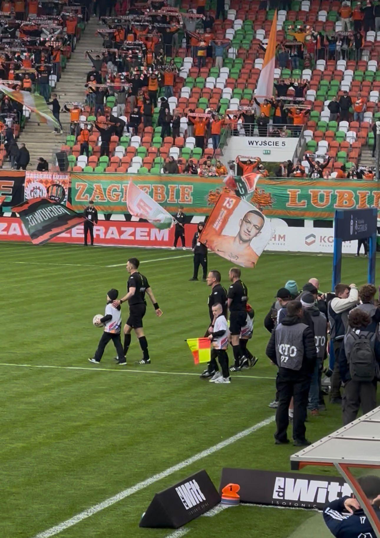 Dzieci na boisku