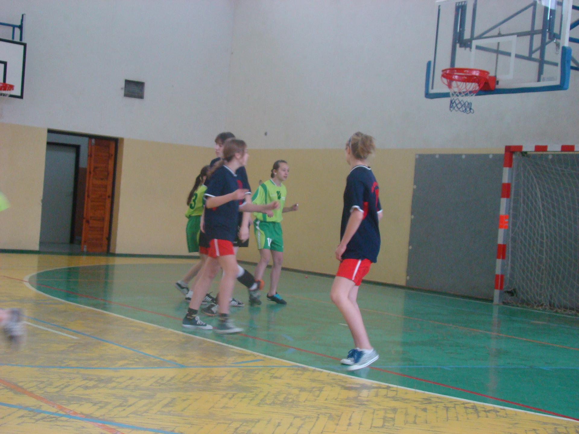 ROZGRYWKI SPORTOWE