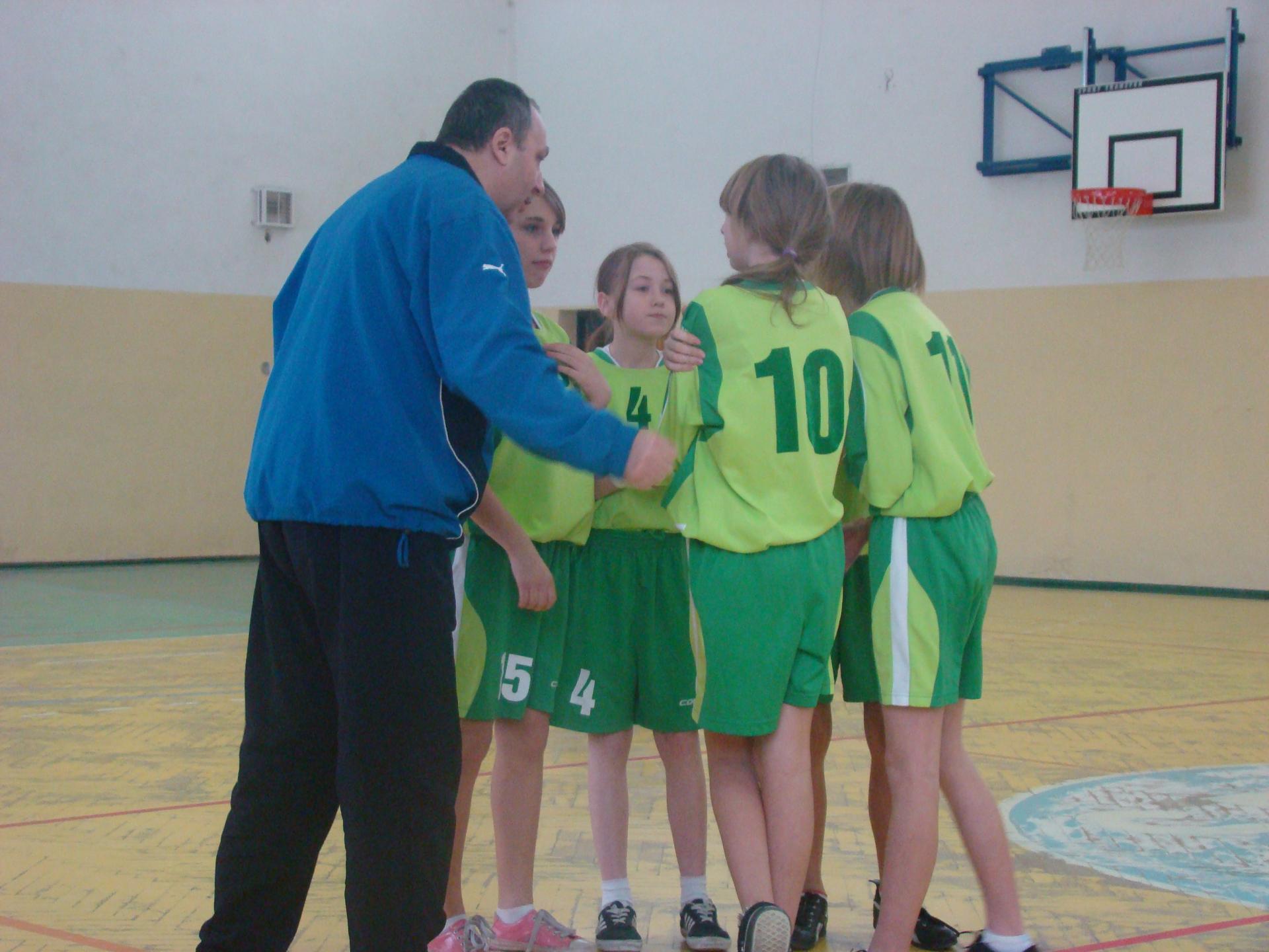 ROZGRYWKI SPORTOWE