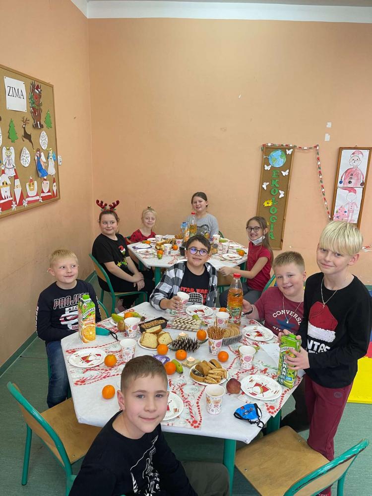 (szerokość: 750 / wysokość: 999)