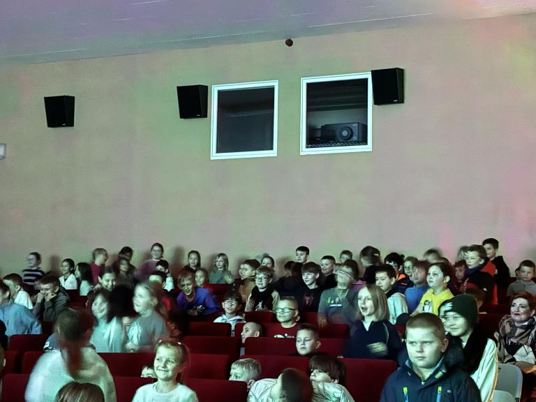 Przedstawienie w MDK w Chojnowie